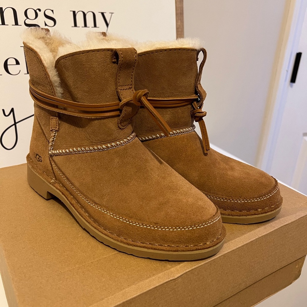 UGG Esther Women's Boot - Cozy and Stylish Winter Footwear